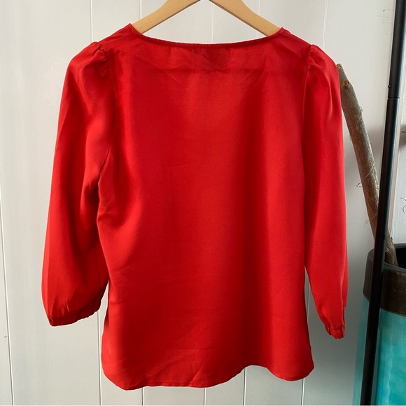 NWT Tuckernuck Pomander Place Red Hollis Top Blouse Pinkish Flowy Polyester New - Picture 9 of 13